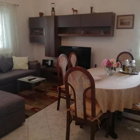 Apartment By The Sea Necujam, Solta - 21776 *
